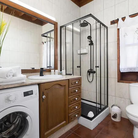 Σπίτι διακοπών Home2book La Molina C, Rural Retreat